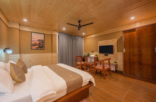 Fagu Apartment | The Charvi Regency l Multi Cuisine Restaurant l Conference Hall l Scenic Venues for Private Parties l Basic First Aid l Spacious Car Parking l Managed By ExoticStays Group