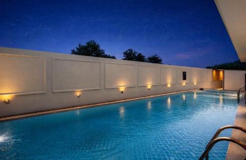Shavri Colony Hotel | The Colonial - A Lake View Hotel in Udaipur