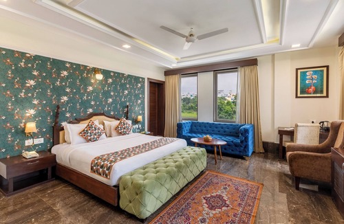 Shavri Colony Hotel | The Colonial Hotel Lake View Rooms