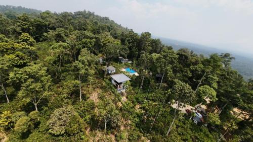 Kakabe House | The Cozy Clouds Hill Stay