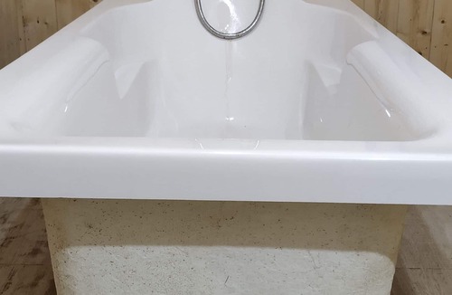 Kolkata Hotel | The Creek Club