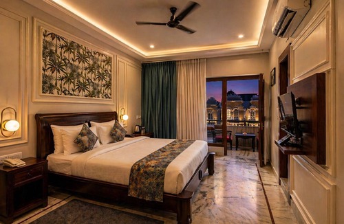 Shavri Colony Hotel | The Crescent Udaipur | Boutique Hotel Near Lake Pichola