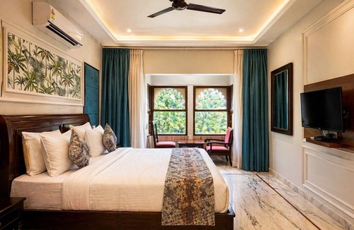 Shavri Colony Hotel | The Crescent Udaipur | Boutique Hotel Near Lake Pichola