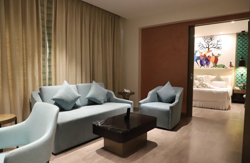 Seraikela Hotel | THE CRUZE PREMIUM BOUTIQUE HOTEL