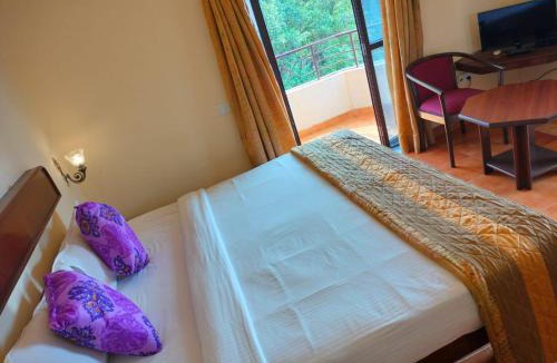 Panchgani Hotel | The Dhanhills - a valley view hotel in panchgani