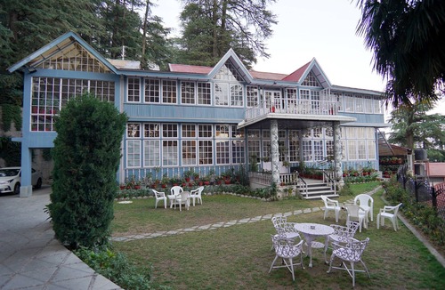 Chhota Shimla Bed & Breakfast | The Edgeworth, Superior