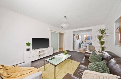 Elsternwick Apartment | The Elsternwick Abode