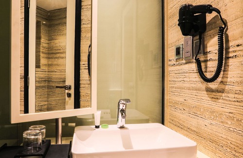 Andheri West Hotel | The Empresa Hotel