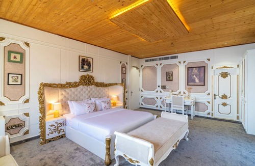 Mussoorie Hotel | The English Country House