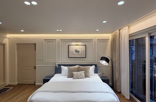 Darjeeling Bed & Breakfast | The Erina House - Luxury Apartment with a grand Kanchenjunga View