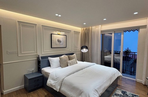 Darjeeling Bed & Breakfast | The Erina House - Luxury Apartment with a grand Kanchenjunga View
