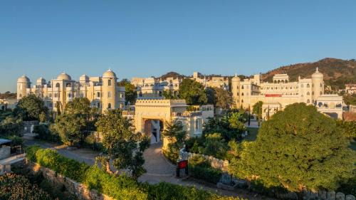 Sadri Hotel | The Everest Hill Resort Suites with Jacuzzi Spa - Resort in Kumbhalgarh