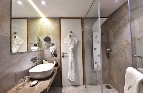 Jamnagar Hotel | The Fern Residency Jamnagar, Series by Marriott