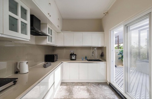Hosur Villa | The Garden Stay by Stayjade Pool Lawn 1h HSR