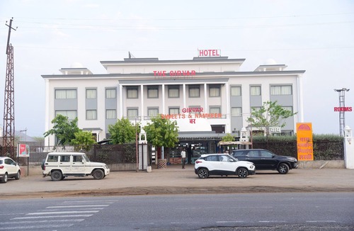Nimaaj Hotel | The Girvar