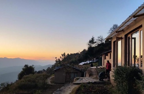 Tehri House | The Goat village, Nagtibba by Bakri Chhap