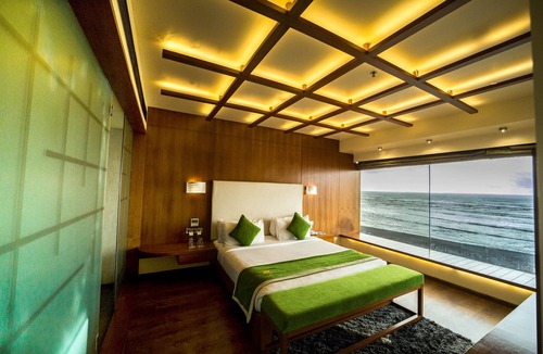 Daman Hotel | The Gold Beach Resort