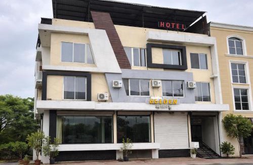Dewas Hotel | The Golden Wings Hotel