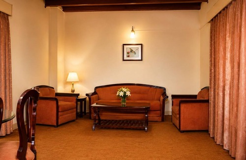 Mallital Hotel | The Grand Hotel Nainital