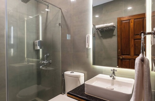 Chapora Hotel | The Grand Leoney Resort