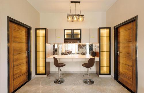 Hosur Apartment | The Green Haven by StayJade2BHKACPoolLawn