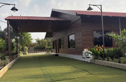 Udyog Vihar Villa | The Greenwood Farm And Lawn -Bijwasan