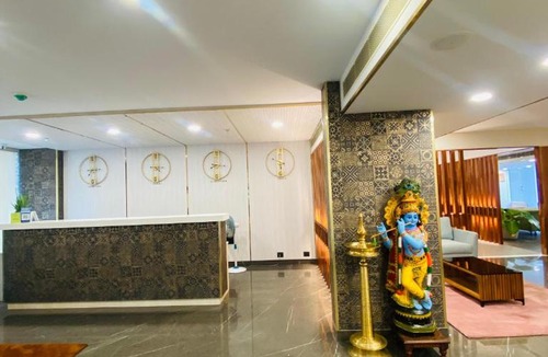 Kuppaayil Hotel | The Habitat Suites-Walkable distance to Guruvayoor temple