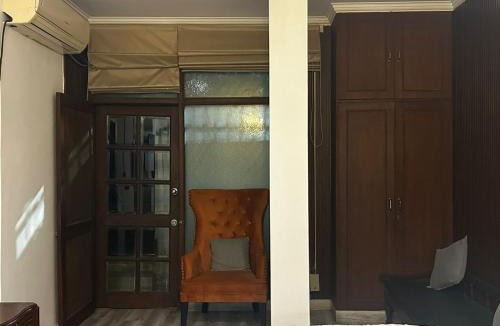 Nehru Place House | The Hideout GK