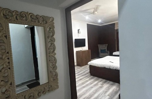 Greater Kailash Hotel | The Hideout GK