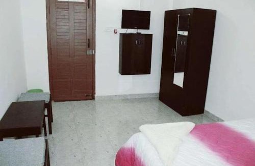Mahadevpet Apartment | The Janani city view stay madikeri