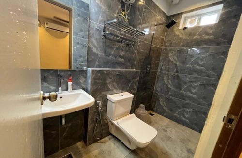 Vadanemelli Hotel | The K Inn Wavefront