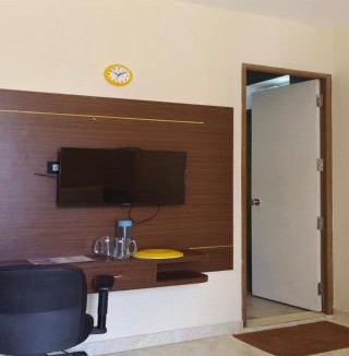 Vadanemelli Hotel | The K Inn Wavefront