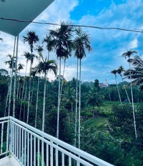 Sulthan Bathery Apartment | The Karlyle Homestay