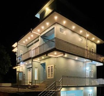 Sulthan Bathery Apartment | The Karlyle Homestay