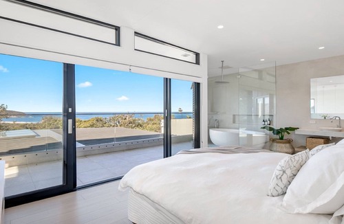 Killcare House | The Killcare Beach Pad - Easy walk to beach and bay, pet friendly