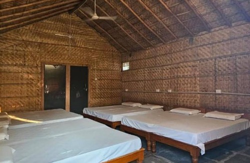 Kamalapur Hotel | The King On The Rocks