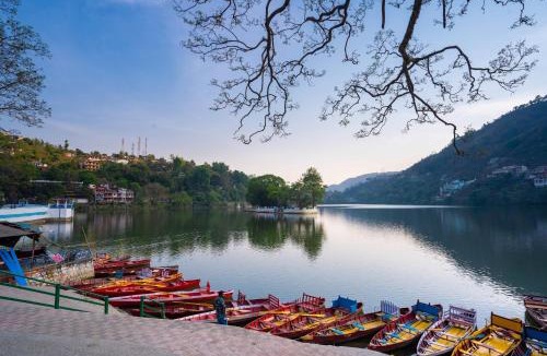 Bhimtal Hotel | The Lake Heritage, Bhimtal