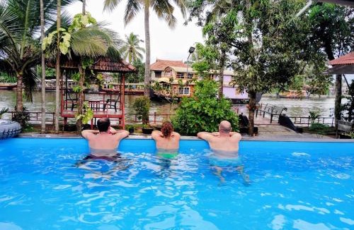 Alappuzha Bed & Breakfast | The Lake Paradise Boutique Resort