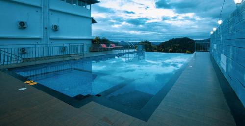 Devikolam Hotel | The Lake View Munnar