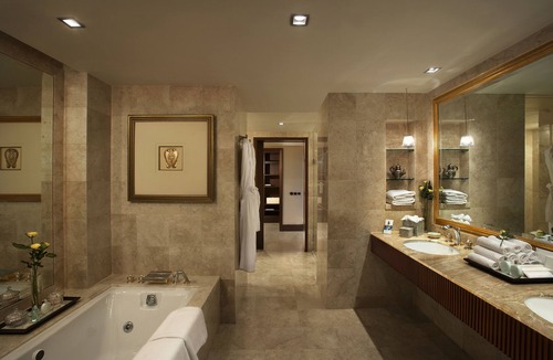 Mumbai Hotel | The Leela Mumbai