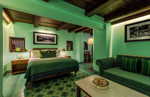 Kanadukattan Hotel | THE Lotus Palace Chettinad