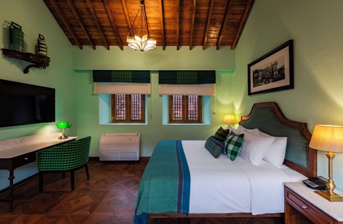 Kanadukattan Hotel | THE Lotus Palace Chettinad