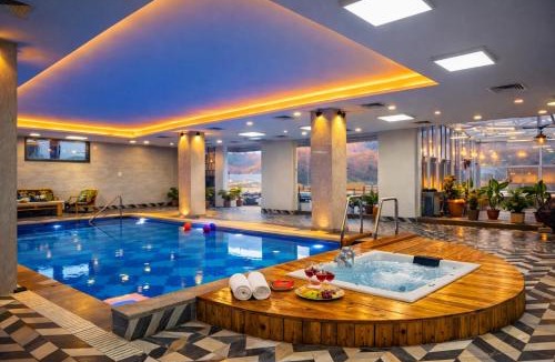 Rishikesh Apartment | The Neeraj Ganga Divine Stays with Ganga View Glasshouse Villa , 2 BHK Pvt Pool & Lift