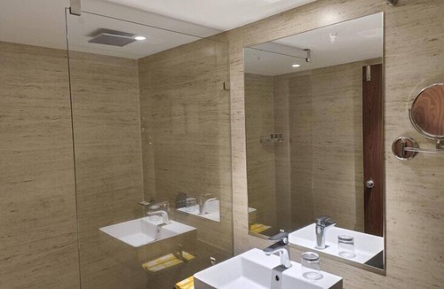 Ujire Hotel | The Ocean Pearl Ujire