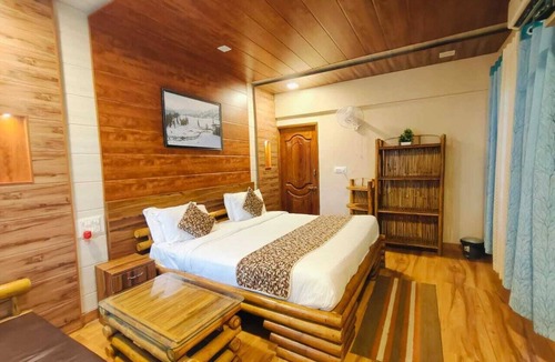 Avarghani Hotel | The Palash Vann Resort
