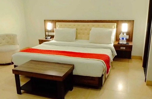 Jhotwara Hotel | The Palm Hotel & Restaurant
