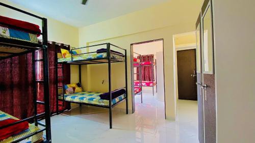 Pune Hostel | The Peacewood's Homes - Pune's Comfort - Hostel & PG