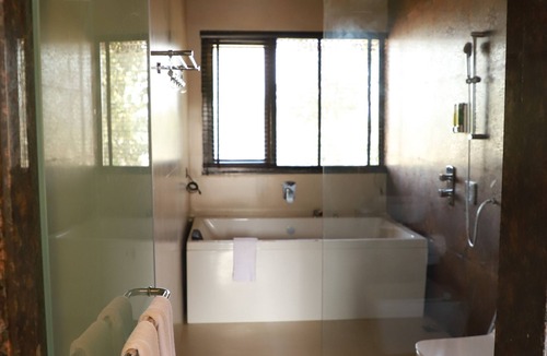 Avarghani Hotel | The Pench International