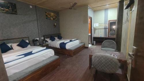 Narainkoti Resort | The Pines Mountain View