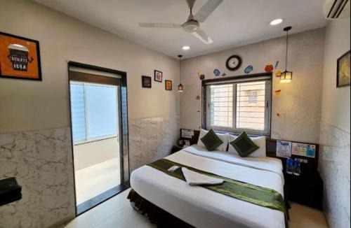 Sector 1 Hotel | The Platinum
